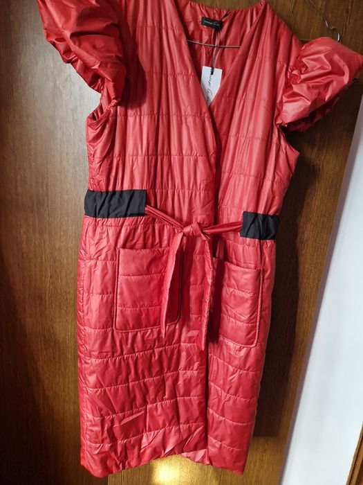 Vestă de faș Concept a Trois, măr.M-L, nouă,cu etichetă,