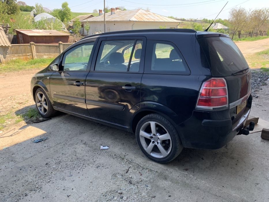 Alternator opel zafira b 1.6 16v, 2007