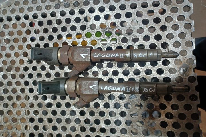 INJECTOR MOTORINA  1.9 DCI  8200100272 0445110110B MX1253 Renault Lag