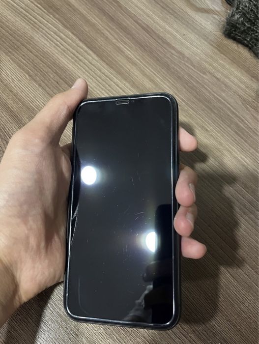 продам Iphone 11 с гарантией