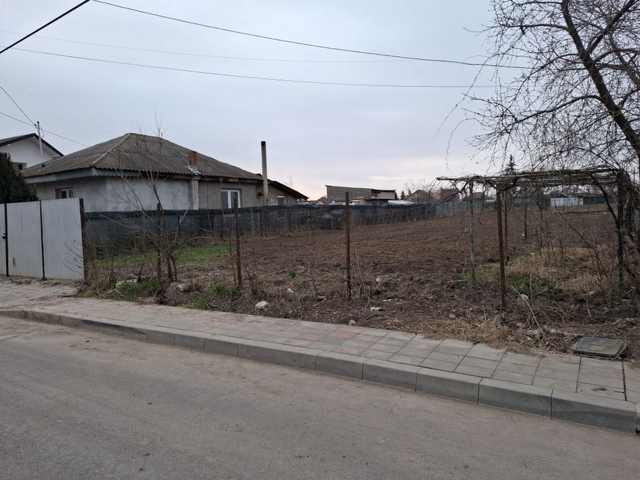 Vand teren intravilan!
