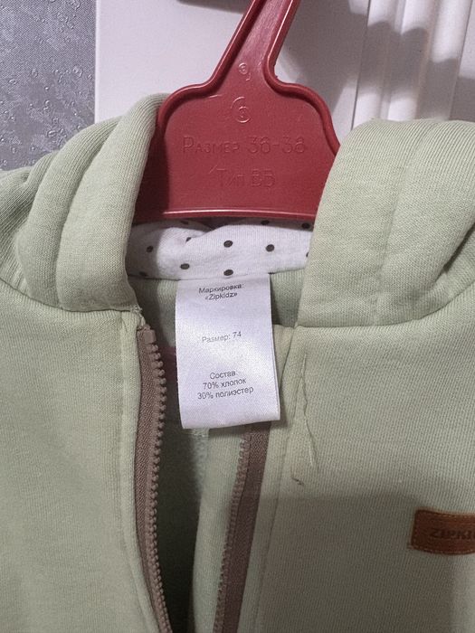 Продам комбинезон для девочки