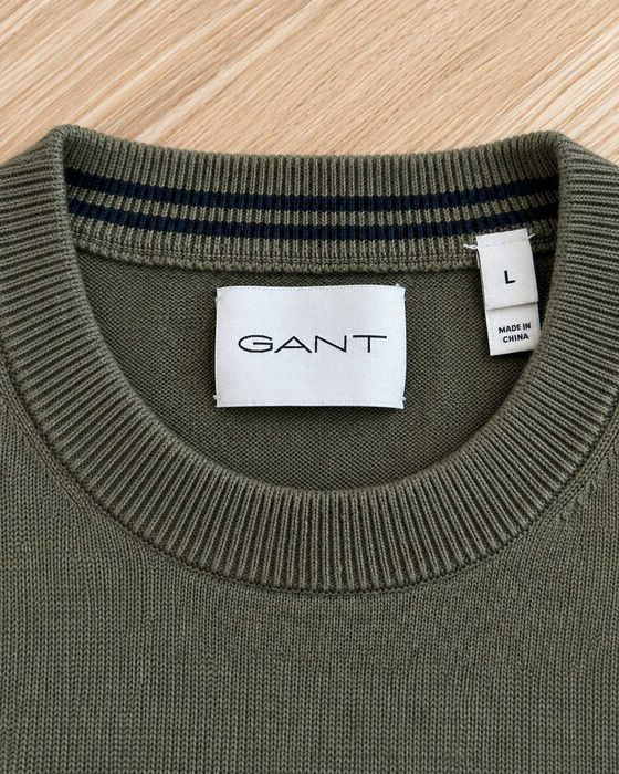 Pulover GANT Mărimea L – 100% Bumbac – Verde Olive – Logo Brodat – Guler Rotund