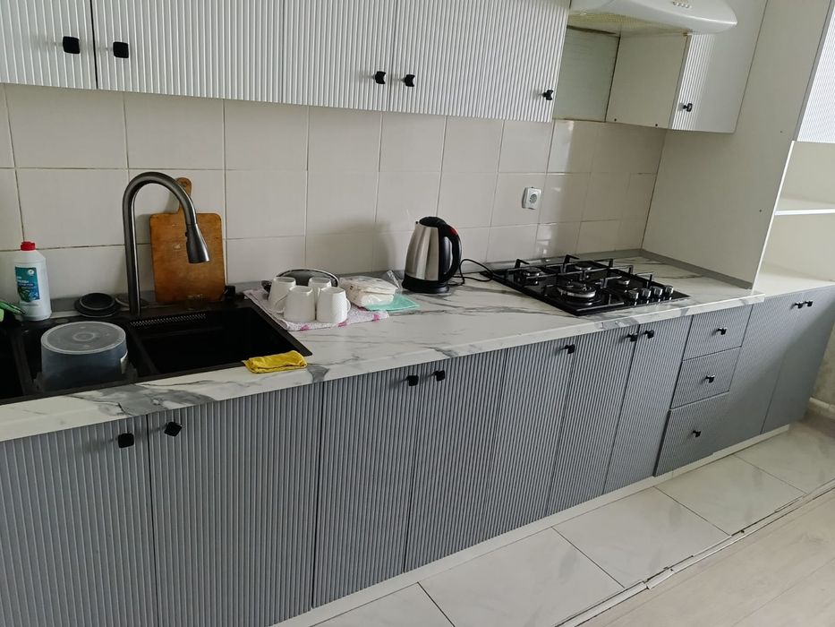 Сдам посуточно 2-х комн в 12 мкр