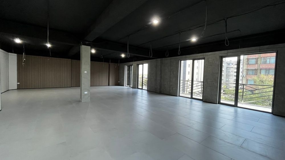 Аренда офиса 600 кв.м. в Status Business Center