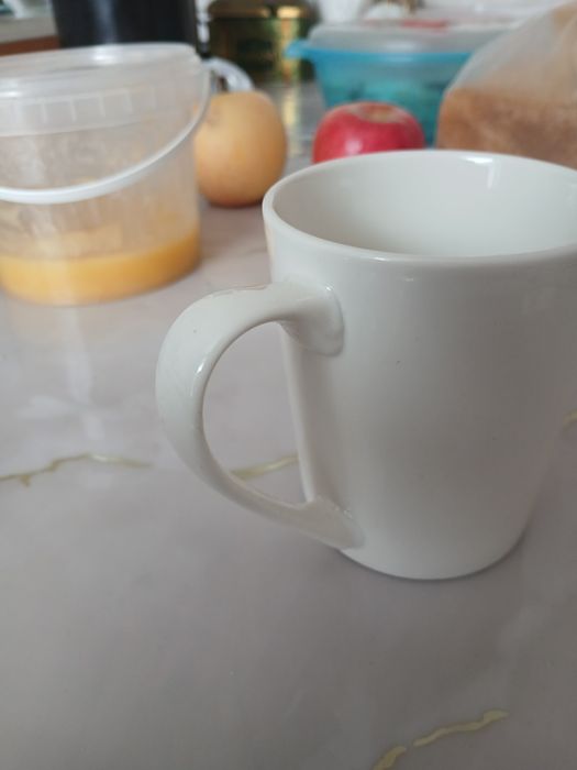 Кружки фарфоровые