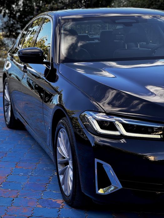 BMW 530d mild hibryd Luxury Line tva deductibil