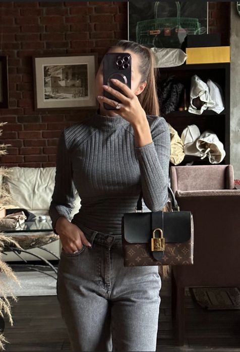 Продам сумку Louis Vuitton Locky BB