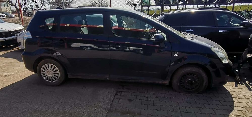 Тойота Корола Версо