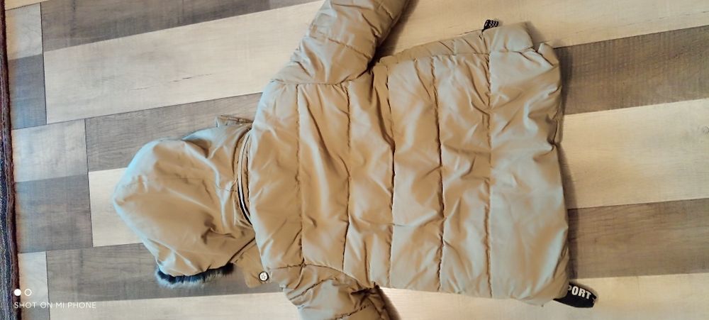 Детская зимняя куртка с капюшоном