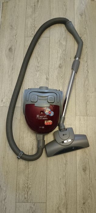 Пылесос 5000 тг не рабочий