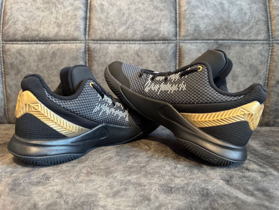 Nike Kyrie Flytrap II.