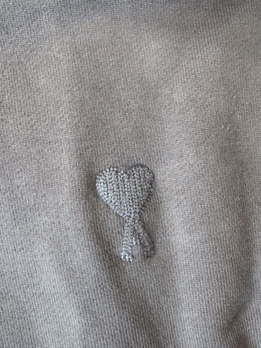 Hoodie на марката Ami Paris