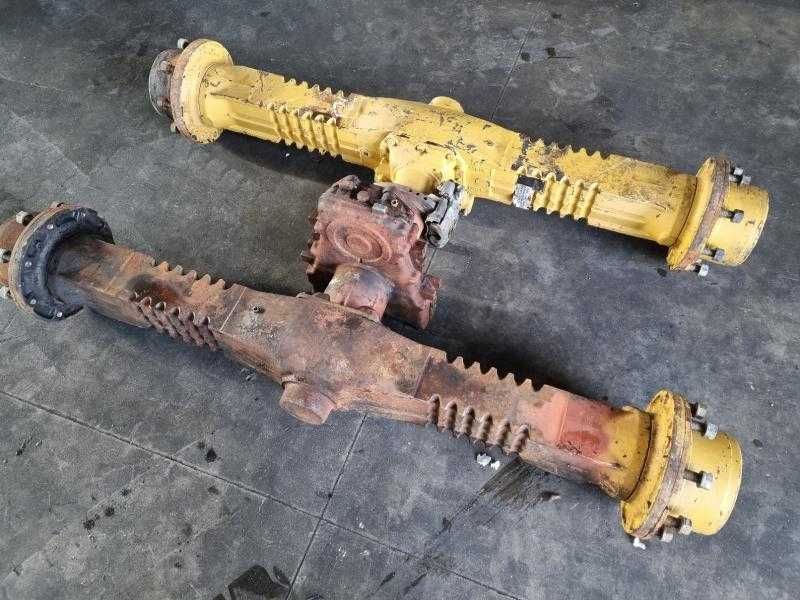 Axa buldoexcavator Caterpillar 907 - Piese de schimb Caterpillar