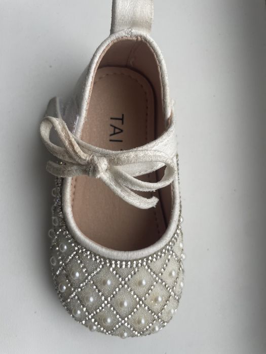 Нарядное платье на годик