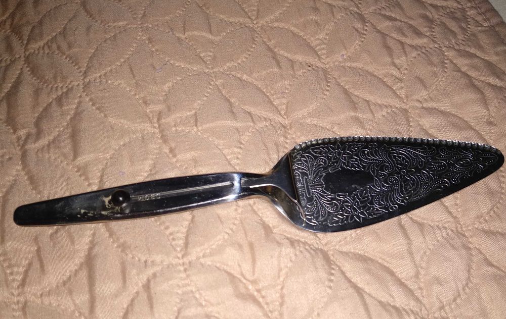 Луксозна лъжица за сервиране на торта