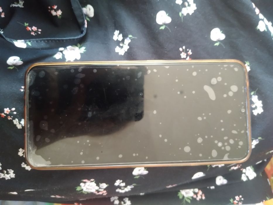 Продам смартфон Android 12