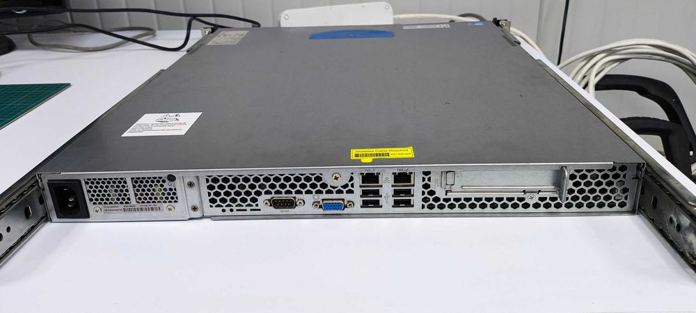 Сървърна система Intel SR1630BCR 1U