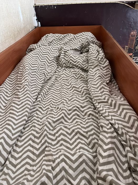 двухъярусная кровать