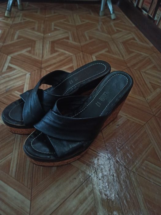 Женские шлёпки на платформе