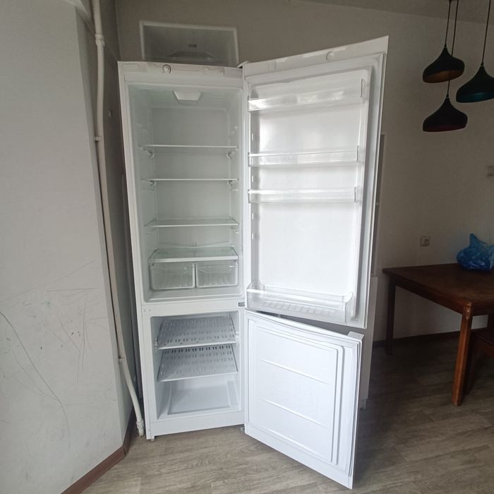 Продам холодильник в рабочем состоянии
