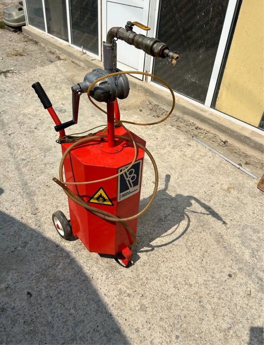 Съд за механично пневматично и електронно точене на масла горива течно