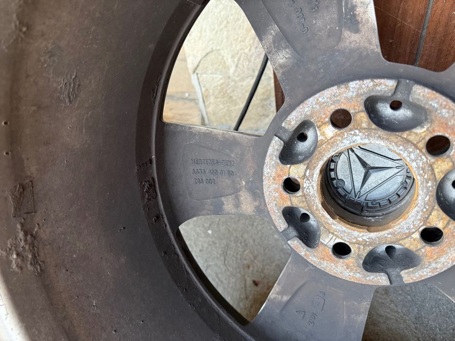 Джанти 17  за Бус Мерцедес усилени