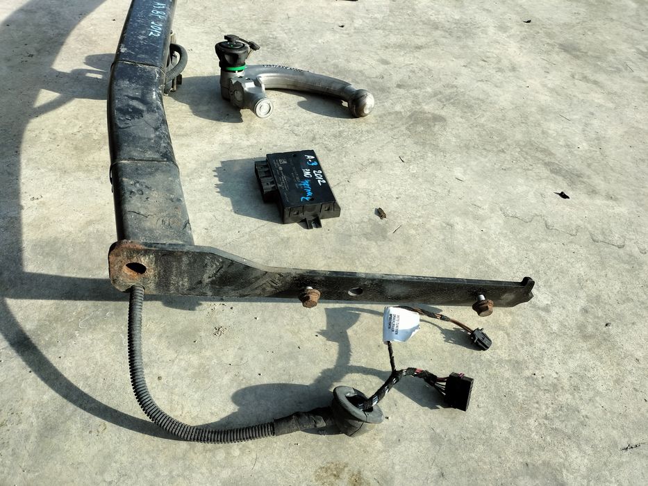 Комплект Теглич за Audi A3 8P hatchback / Ауди А3 8П 4 врати 2012г.