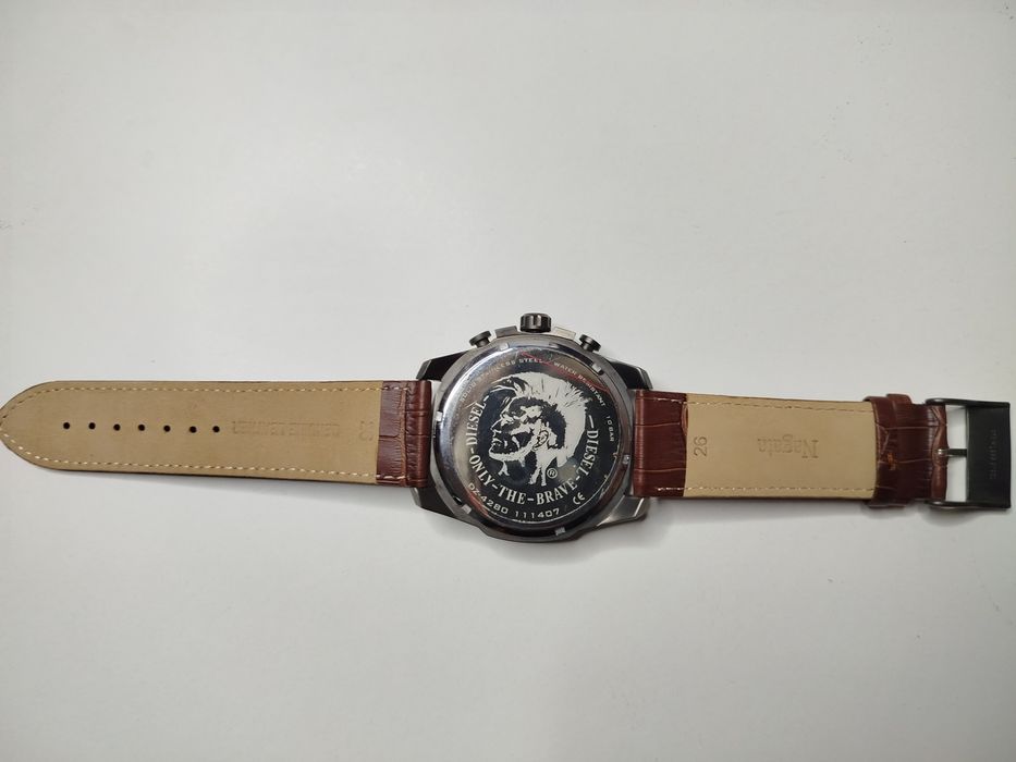 Оригинальные часы Diesel из серии Mega Chief