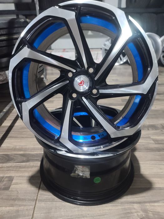 R15 saka diska sotiladi