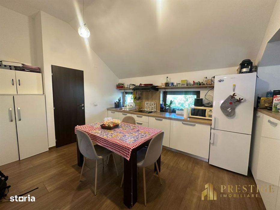 Casa moderna cu teren 1308 mp de vanzare pe str. Gh. Doja - Oradea
