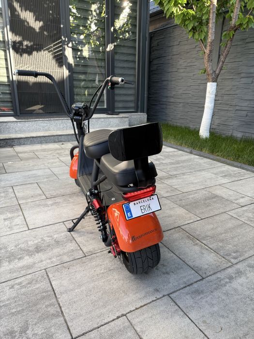 moped electric at performance