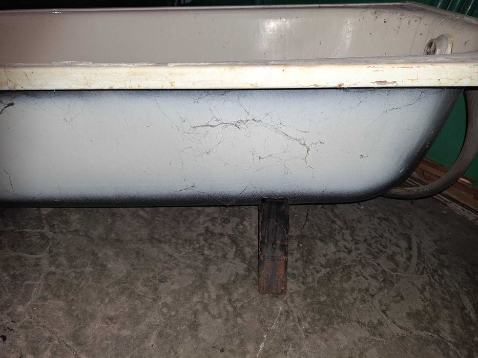 Продам ванну железную