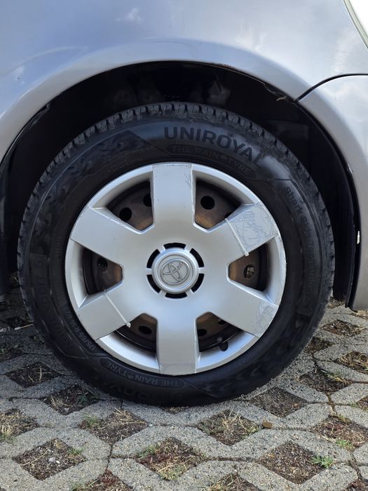 Toyota Yaris бензин