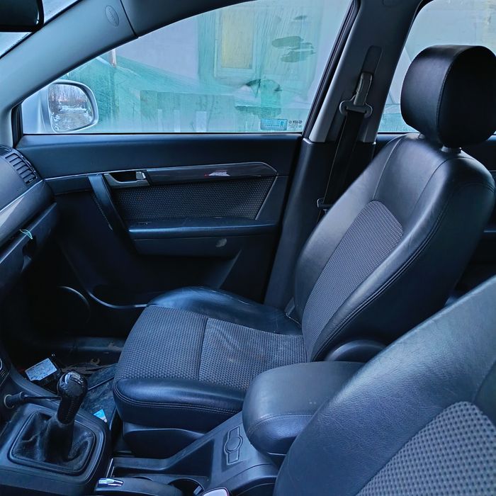 Vând jeep chevrolet captiva