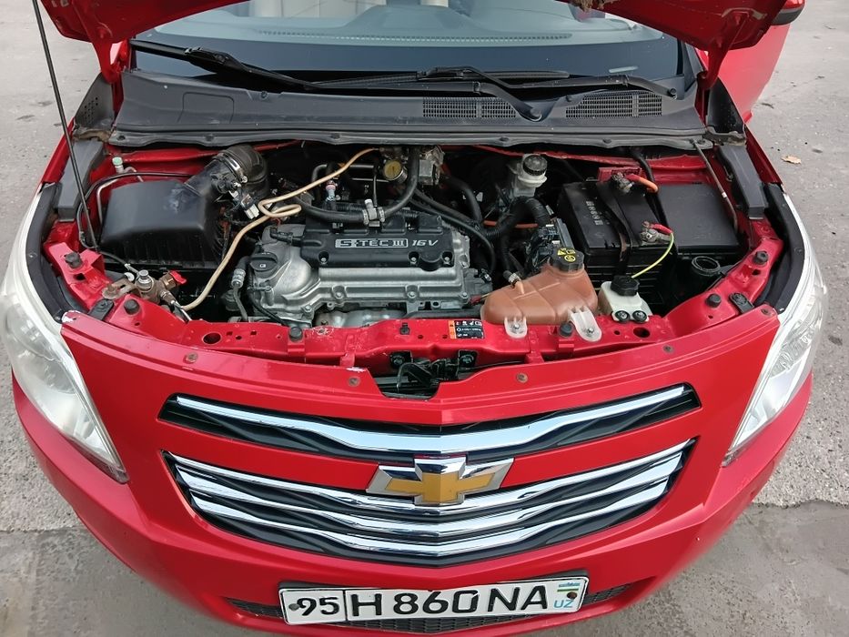 Koblt 3 pazisa  2012 prabek 380000 kiraska 2 eshikda bor ichiga otmaga