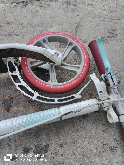 Trotinetă Oxelo MID 9 pliabilă, roți 175 mm, frână ghidon, suspensie