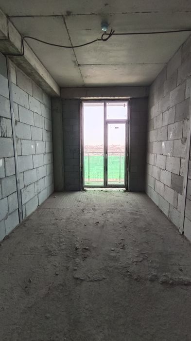 Продается Мирабадский район Куйлюк Массив 3  Хон Сарой коробка 52м²