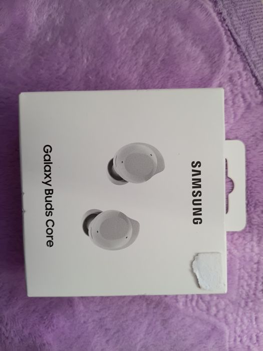 Срочно продам наушник беспроводной Samsung galaxy buds core за 15000тг