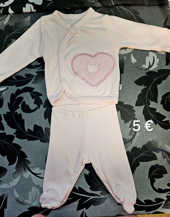 Бебешки дрешки за момиче