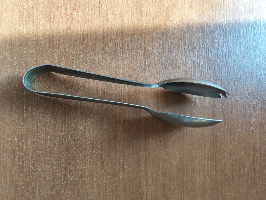 Продам кулинарные щипцы.