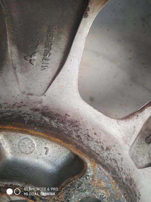 4броя лети джанти с гуми за Мицубиши спейс стар петнадесет цола