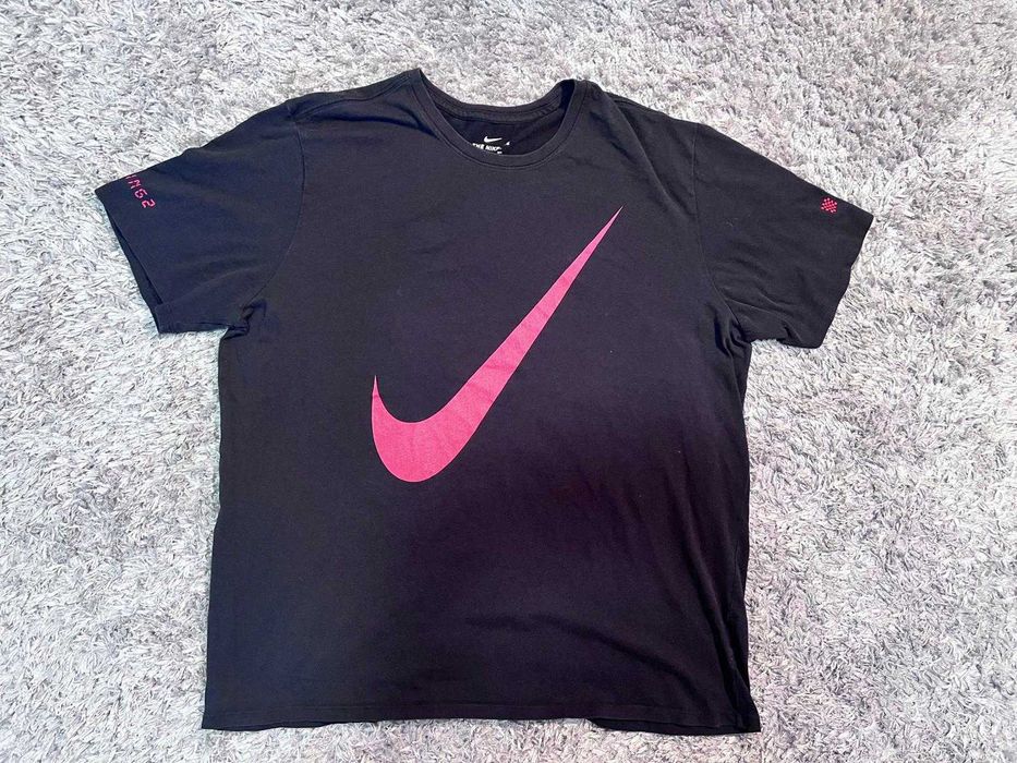 Nike "Breaking2" Neon Red Swoosh Tee - Black