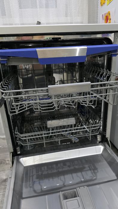 Продам посудомоечную машинку