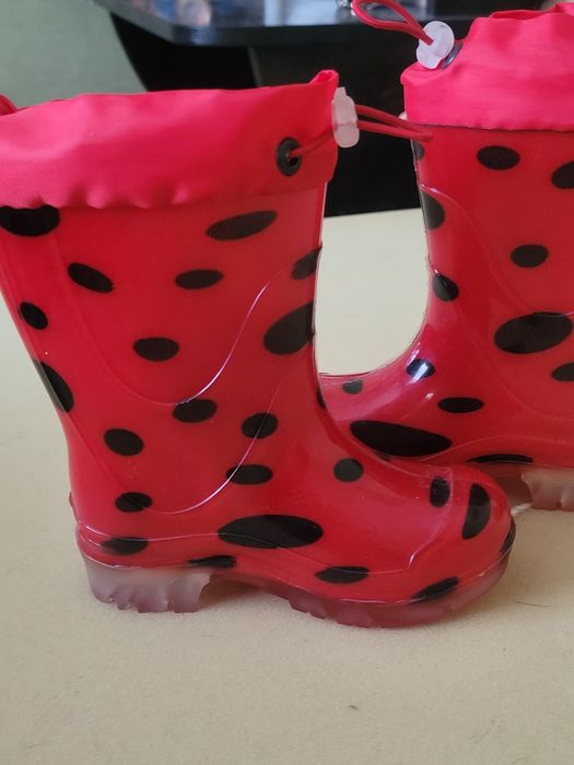 Детские сапожки резиновые