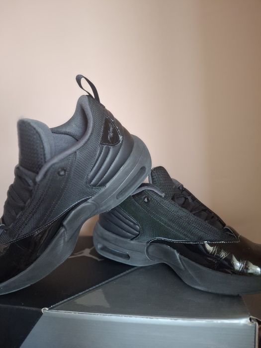 Nike Jordan Max Aura 6