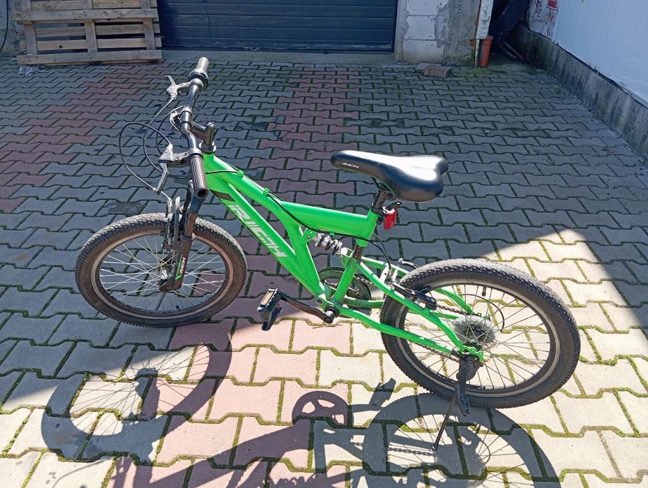 Bicicleta copii 10-12 ani