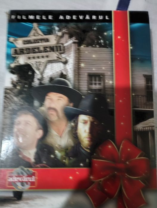 Vând colecții Adevarul