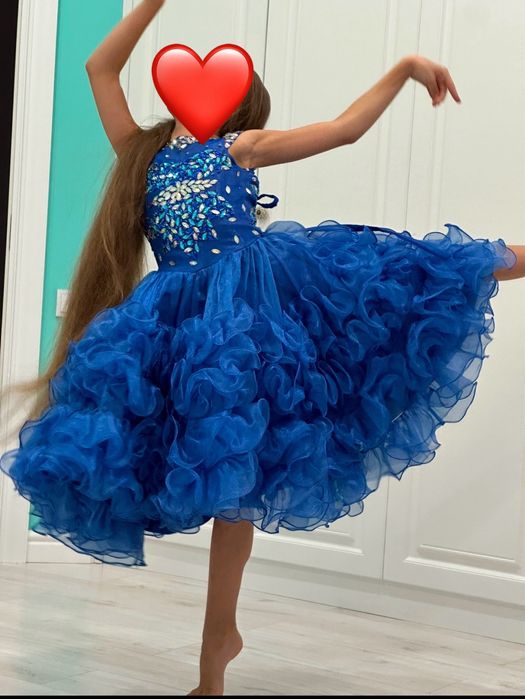 Платье для девочки 7-9 лет для торжеств