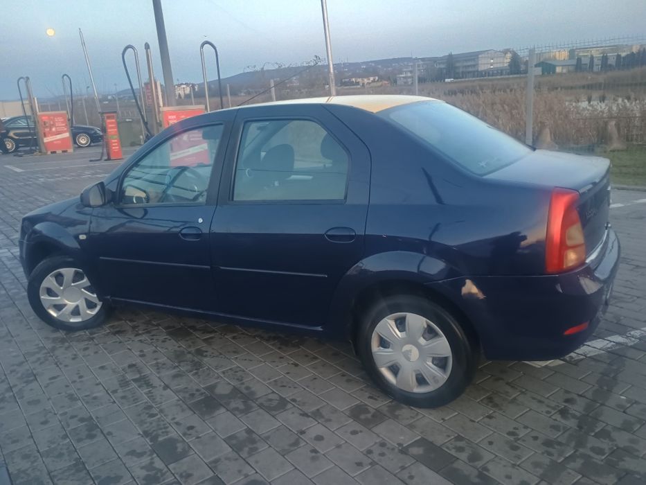 Vând Logan an 2011 benzină+ gpl